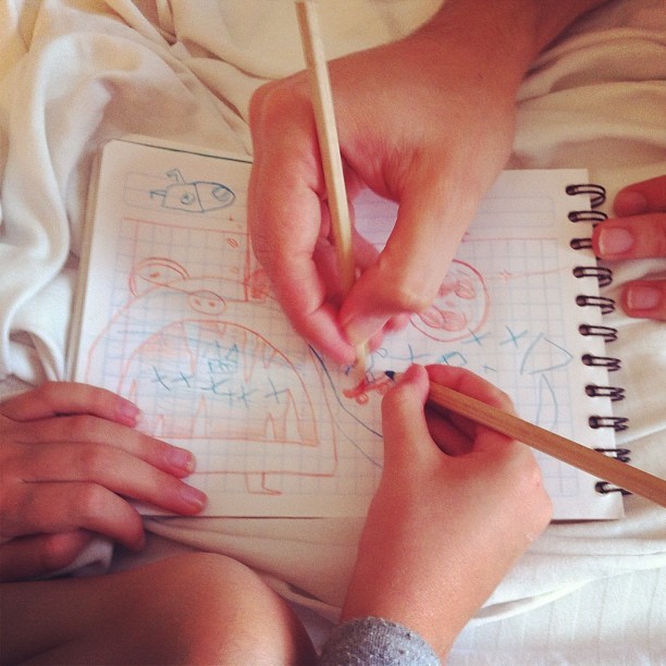 Super cute, father and son drawing game!